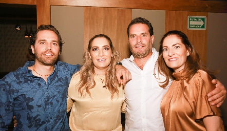  Javier De Antuñano, Maribel De Antuñano, Manuel De Antuñano y Paulina De Antuñano.