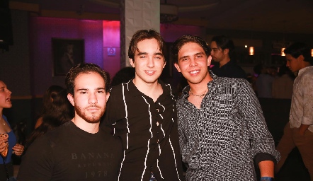  Daniel Quintanar, Joche y Santiago Compean.