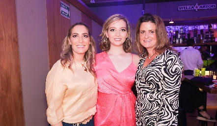  Maribel De Antuñano, Inés González De Antuñano y Alejandra Celis.