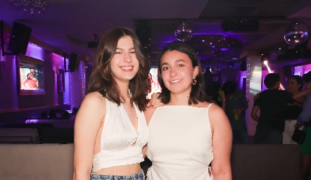  Nicole Compean y Emilia Gerardo.