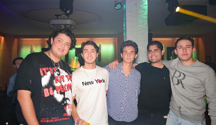  Mau Leal, Rodrigo Medina, Mauricio Ascencio, Rodrigo Lozano y José María.