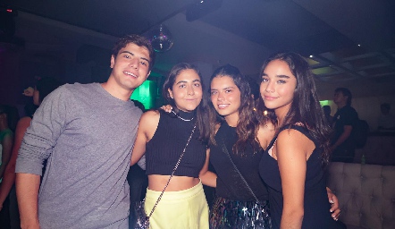  Juan Pablo, Ana Pau, Ana Cecy Oviedo y Mariana Herrera.