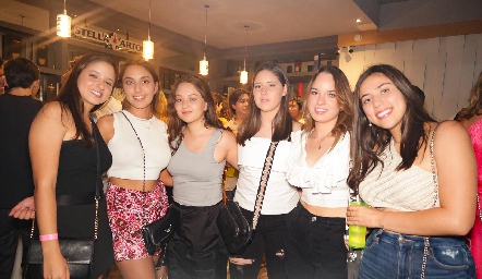  Andrea Abad, Tania Abad, Xime Colofon, Mariana Aguilar, Marijo Pillado y Carmen Camarena.