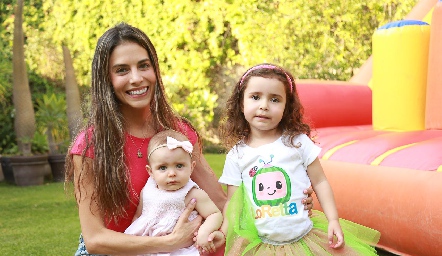  Giselle Stahl, Regina y Loretta.