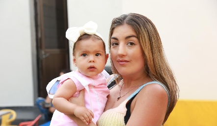  Silvana Zendejas y Ana Paula Ramírez.