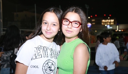  Andrea y Romina.