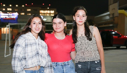  Ana Fer Tirado, María Emilia y Renata Castro.