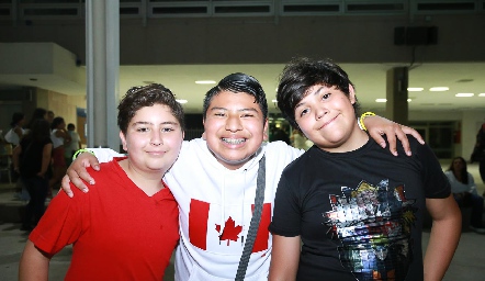 Diego, Mateo y Enrique.