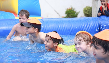  Carreritas en el agua.