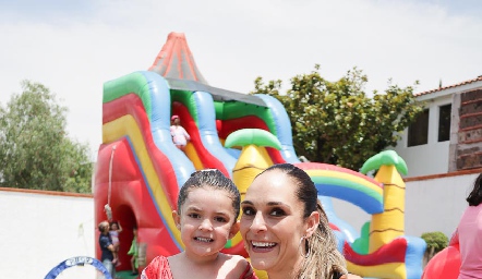  Daphne Neuman y Lucia Contreras.