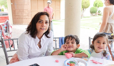  Ere Hernandez, Cristian Luna y Loreta Diego.