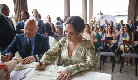  Los papás de la novia Juan Pelayo y Laura Cabrera.