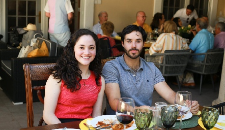  Daniela y Adrián Hinojosa.
