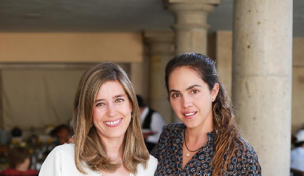  Araceli Palau y Natalia Muñoz.