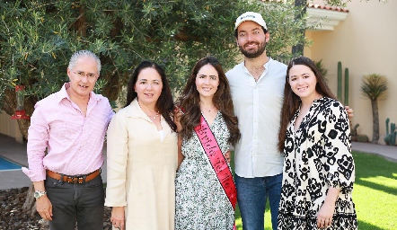  Jorge Aldrett, Claudia Álvarez, Pau Aldrett, Carlos González y Marisol Aldrett.