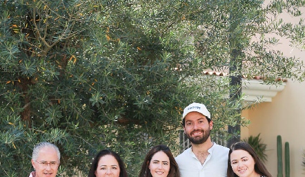  Jorge Aldrett, Claudia Álvarez, Pau Aldrett, Carlos González y Marisol Aldrett.