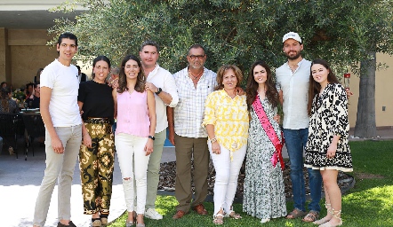  Rafael Tobías, Cristy Lorca, Andrea Lorca, Héctor Gordoa, José Lorca, Laura Álvarez, Pau Aldrett, Carlos González y Marisol Aldrett.