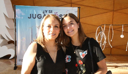  Lolita Vázquez y Marijó Duque.
