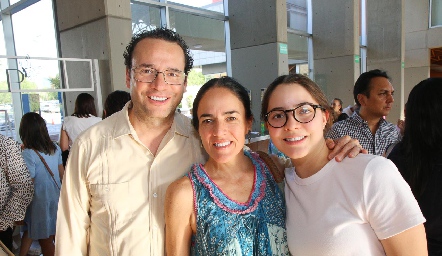  Xavier Nava, Nancy Puente y Xaviera Nava.