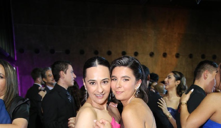  Lizet Luna y Crista Capin.