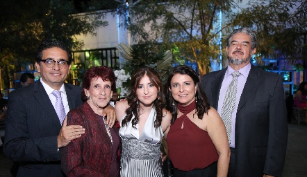  Juan Francisco Sánchez, Juana María Blanco, Adriana del Carmen, Adriana Madrigal y José Luis Amrtínez.