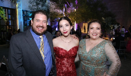  Cristofer, Cristina Aimes y Sandra Delgado.