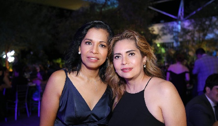  Ana Lelia Colín y Erika Rodríguez.