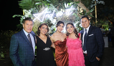  Mario, Rosy, Miranda Rodríguez, Jimena Rodríguez y Aandrés Cano.