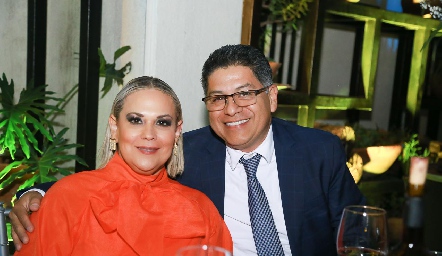  Ángela Cuellar y Obed Rodriguez.