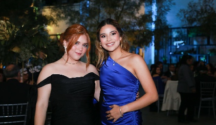  María y Selena.