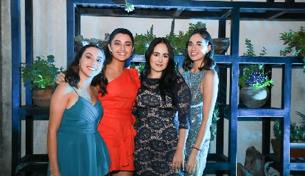  Lorena Novoa, Fernanda Novoa, Ale Asencio y Andrea Asencio.