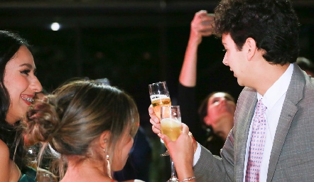  Brindis.