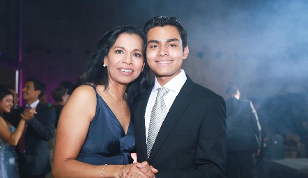  Ana Lilia y Byron Bautista.