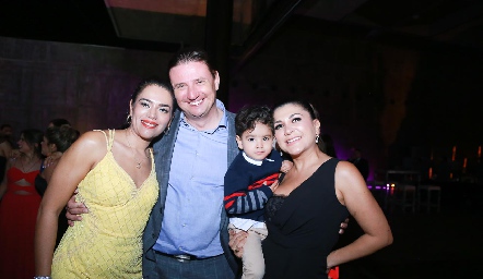  Carla, Omar, Fabi y Sersiño.