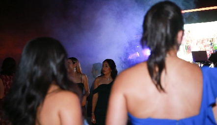  Hora de bailar.