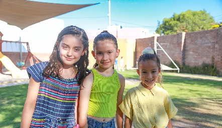  Ángela, Miranda y Aida.