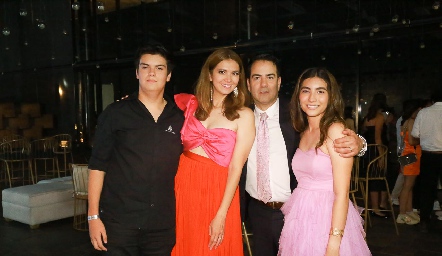  Familia Villalobos.