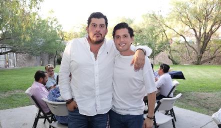  Toro Gómez y Gerardo Serrano.
