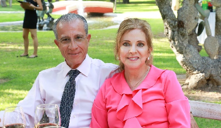  Antonio Navarro y Emma Díaz de León.