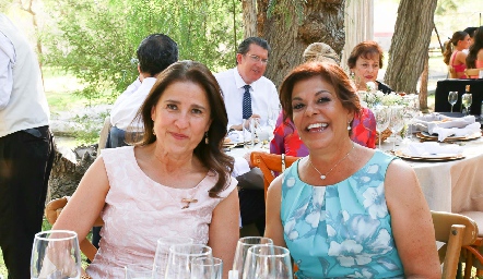  Verónica Rangel y Gabriela Córdova.