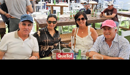  Beto Gómez, Claudia Martínez, Cynthia Sánchez y Jorge Gómez.