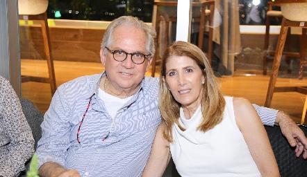  Miguel Torres y Mónica Hernández.