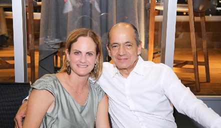  Rocío Gómez y Elías Abud.