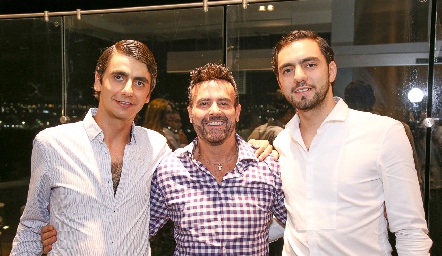  Frank Abud,  Alejandro Gouyonnet y Hurguen Abud.