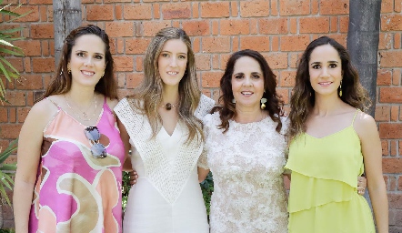  Ana Gaby Mina, Clarisa Abella, Gaby Payán y Daniela Mina.