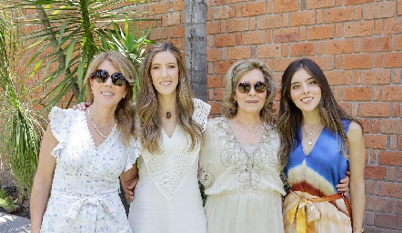  Clarisa Castañedo, Clarisa Abella, Clarisa Ahumada e Isabel Abella.