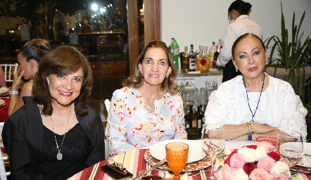  Gladys Castro, Mónica Alcalde y Rebeca Konishi.