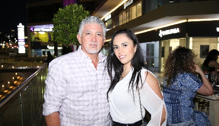  Alberto Domínguez y Brenda Velazco.