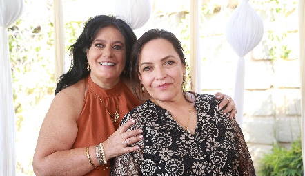  Lourdes Del Valle y Lucía Betancourt.