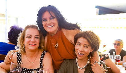  Ana Luisa Torres, Lourdes Del Valle y Reyna de la Garza.